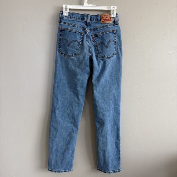 Levis Wedgie Straight Jeans Womens 28 High Rise Medium Wash Stretch Button Fly - Picture 2 of 7